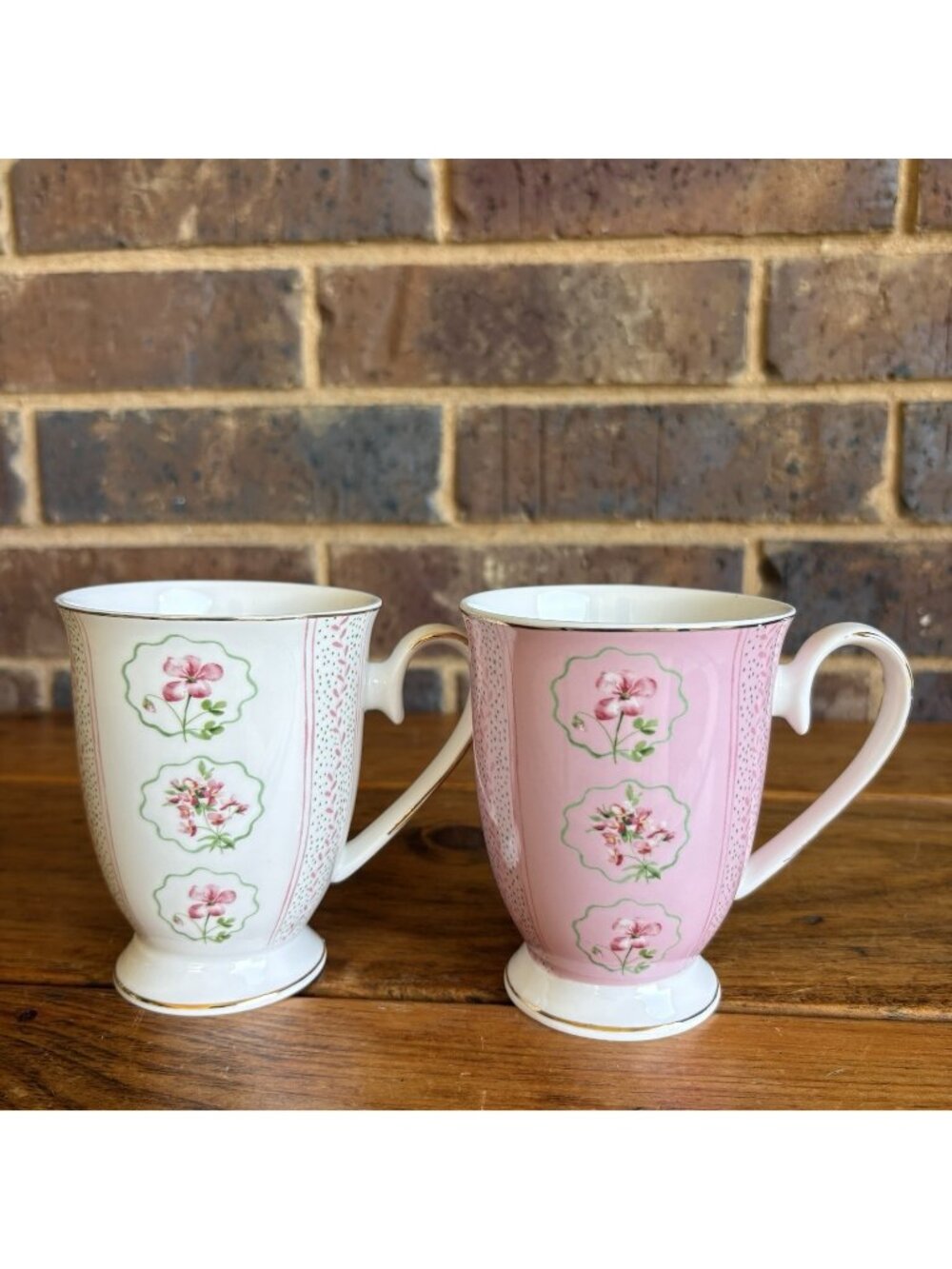 Floral Mug Set 2 Pink White Gold Trim Footed Cups Park Chateau Fine Porcelain